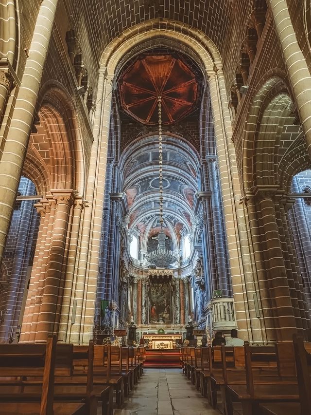 Évora