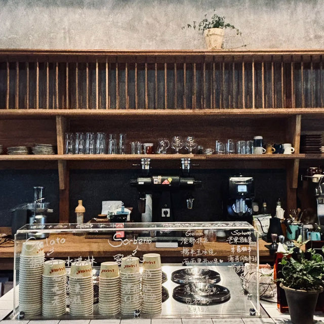 法蘭司烘焙咖啡廳探店奇遇！承包整間店的清晨時光 