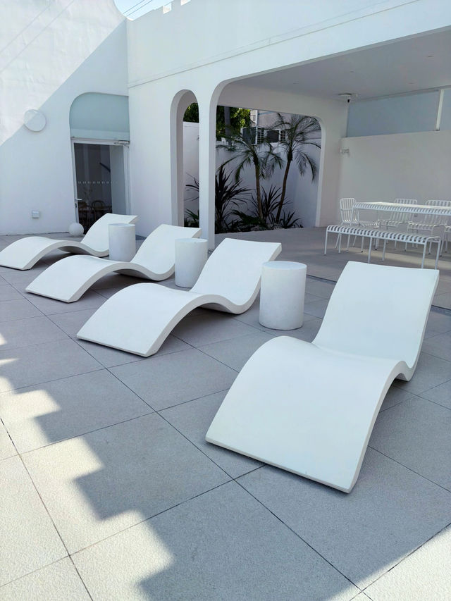 Escape to Serenity – Where Luxury Meets Peace!