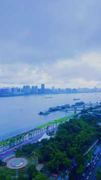 住進江景房，被這座城狠狠拿捏了