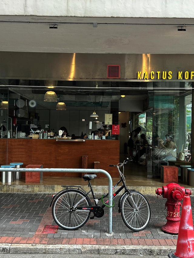 香港街角水泥風咖啡店｜韓系工業風的愜意時光☕️