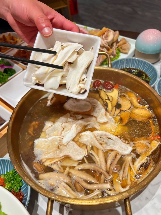 喺大理一試難忘嘅菌鍋美味！