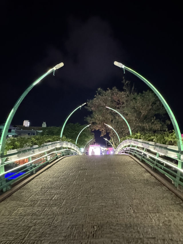 Beautiful lights around Dameisha 