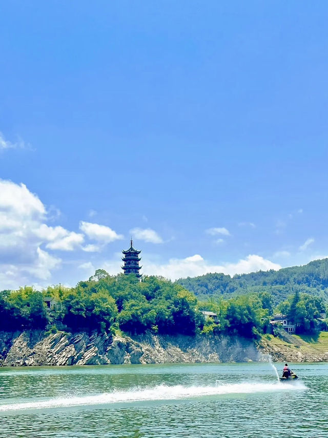 碧水繚夢——瀛湖的山水長歌