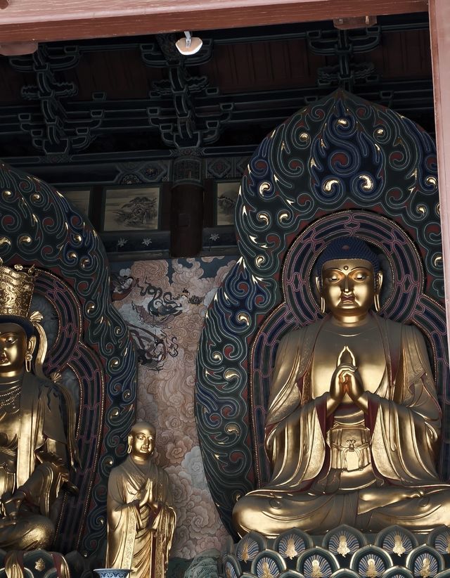 來大同怎能錯過千年古剎華嚴寺呢！這座遼金建築群真的太震撼了