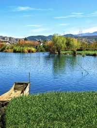 在雲霧與稻香間,邂逅白族風情的溫泉詩畫