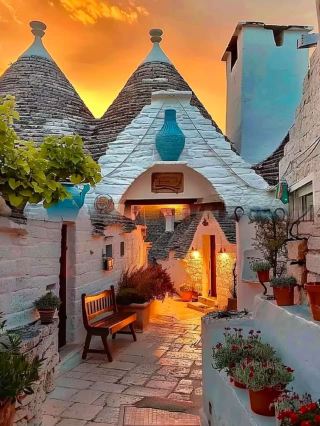 漫步蘑菇小巷，每一步都像進入了魔法世界