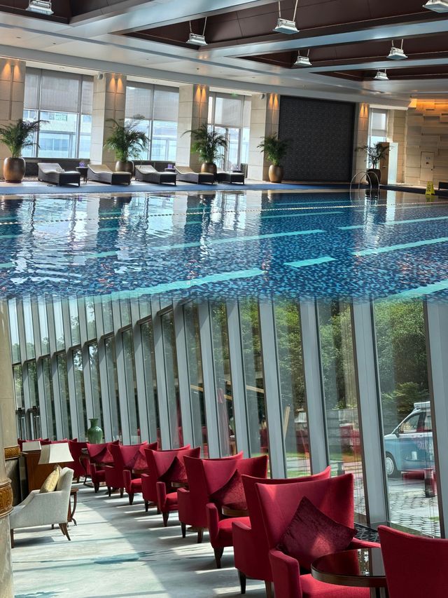 出差酒店的天花板住一次就被震撼到了! ! ! 出差酒店的天花板住一次就被震撼到了! ! !