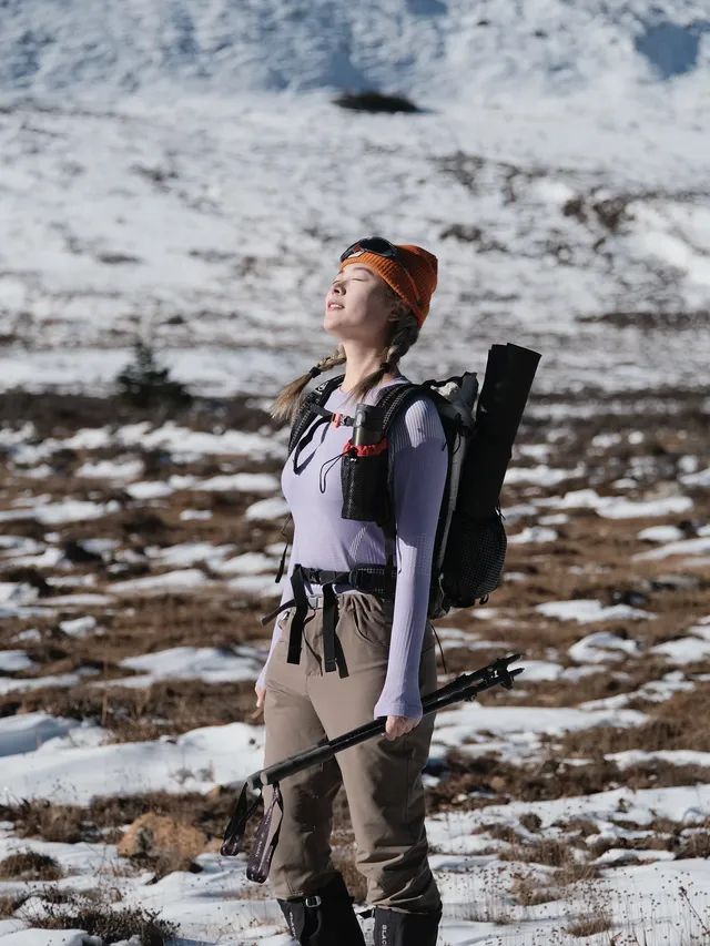 川西雪山整活，吃了牦牛肉，單穿一件是否抗凍