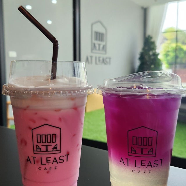 คาเฟ่ลับจริง ในบ้าน ส่วนตัว