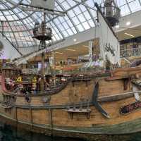 吃喝玩樂盡在West Edmonton Mall