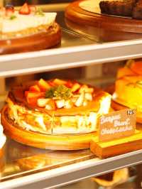 คาเฟ่กลางสวนดอกไม้ Lifehouse Cafe ฉะเชิงเทรา