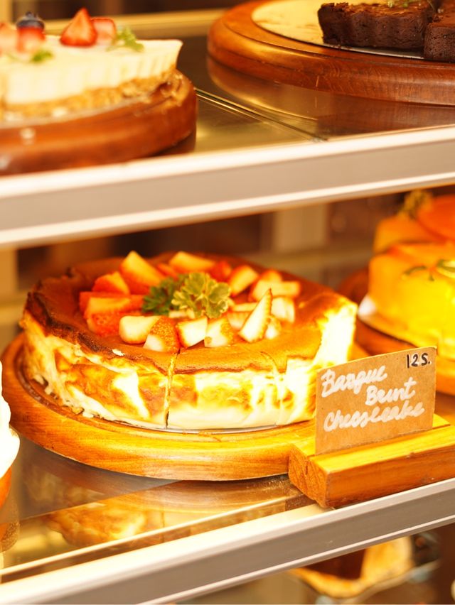 คาเฟ่กลางสวนดอกไม้ Lifehouse Cafe ฉะเชิงเทรา