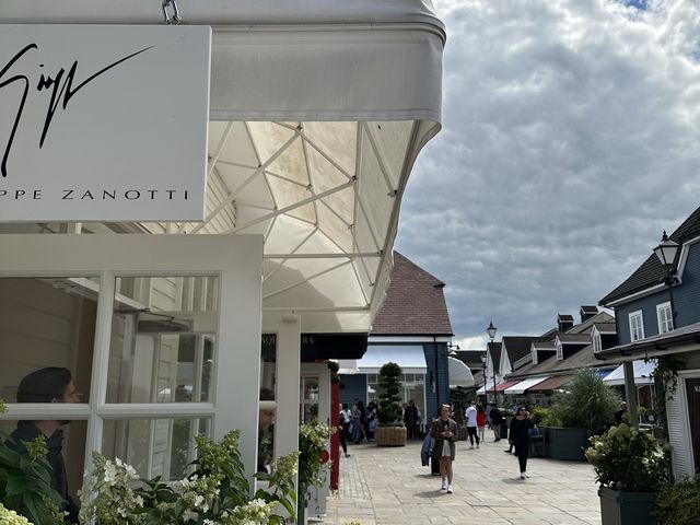 Bicester Village 購物+小孩的公園！