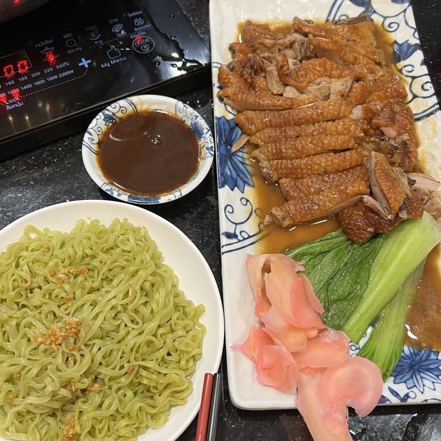 เฝอลุงโฮ หัวหิน สายสุกี้ชาบู เฝอ หม่าล่าต้องลอง