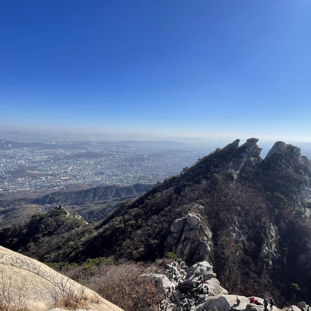 Hiking in Seoul during autumn 