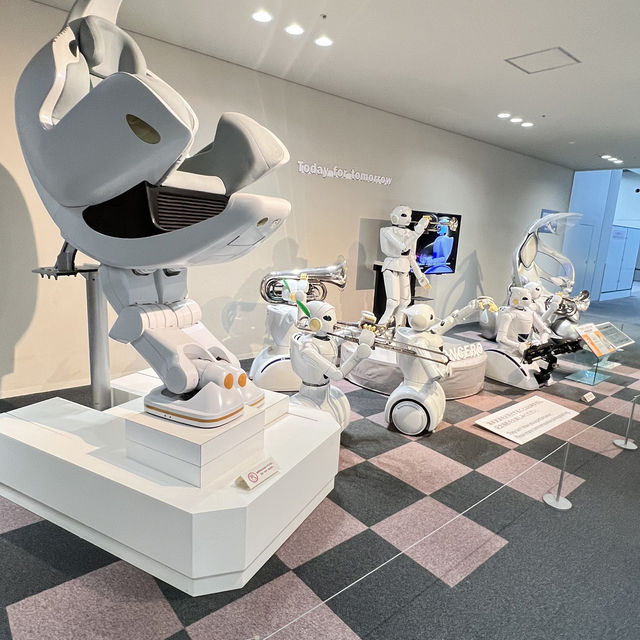 TOYOTA產業技術紀念館是到名古屋必參觀景點
