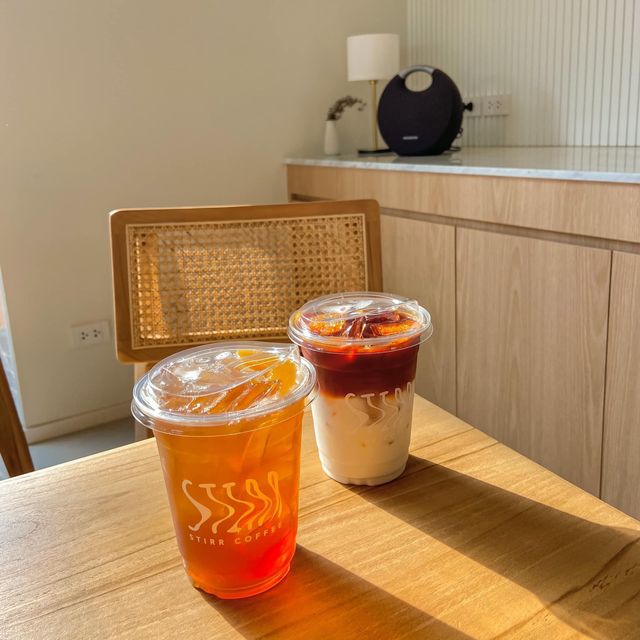 Stirr คาเฟ่ใหม่ริมทะเลระยอง