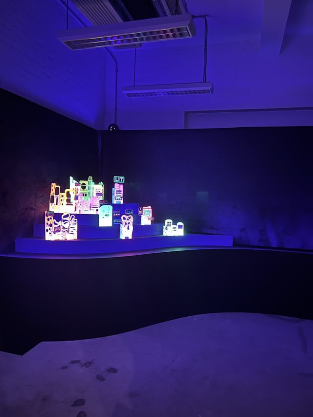 必去型格展覽！「霓續」