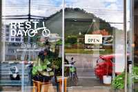 restday coffee bar & bake house