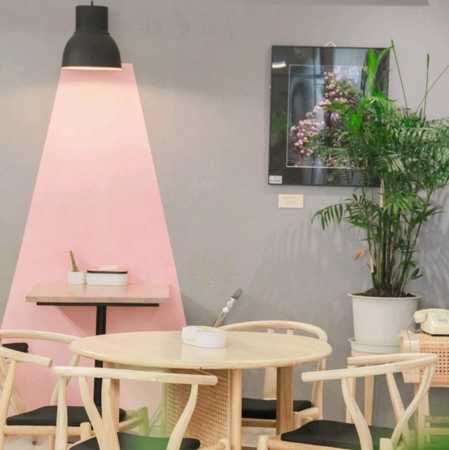 Merry Cafe 