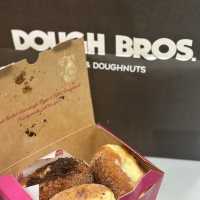 人氣冬甩店Dough Bros進駐樂富！必試爆漿流心冬甩‧即叫即製👍🏻