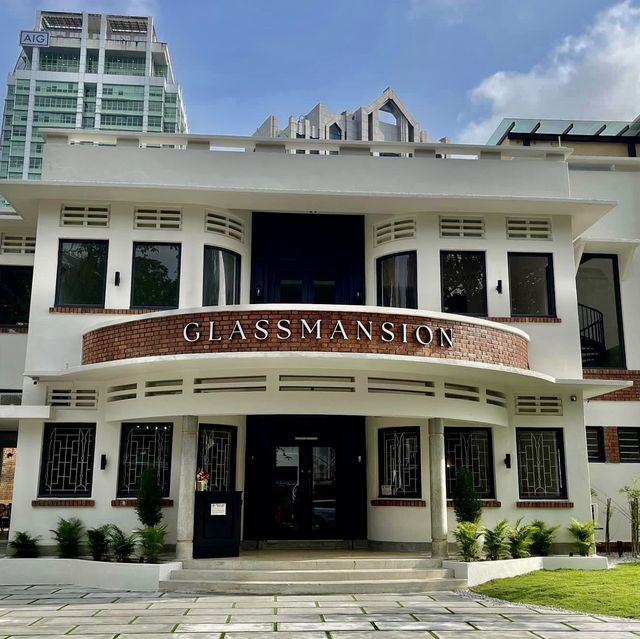 Blossom A GlassMansion