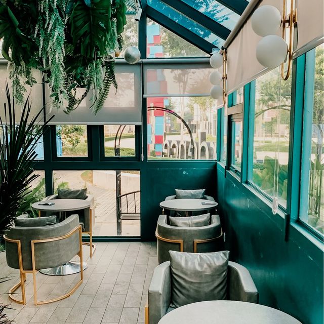 POLA-DOLA Cafe & Kitchen