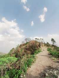 hiking clicks on mountains.