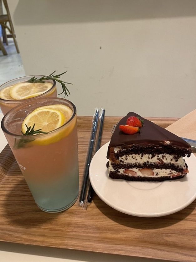 동남아에 온 듯한 인스타 감성 하남 카페 ‘카페 웨더’  🌴