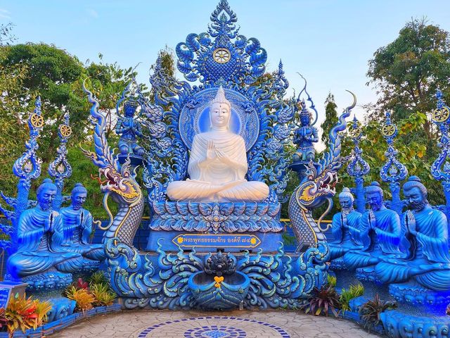 วัดร่องเสือเต้น Blue Temple 🙏🏻