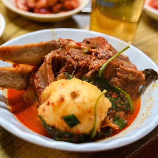 【韓国 / 狎鴎亭】行列のできる人気なお店でサムギョプサルとカムジャタンを食べて来た！