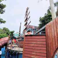 赤柱廣場的海盜船兒童遊樂場
