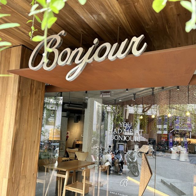 🥐🥨 Bonjour Café ฮานอย ☕
