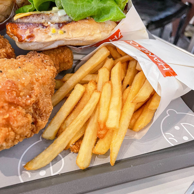 新北美食｜獨特的香酥漢堡外皮，很好漢堡HangOut Burger