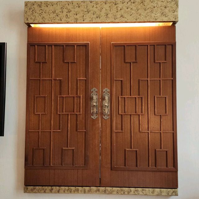 Old Chinese Themed Hotel Room in Central