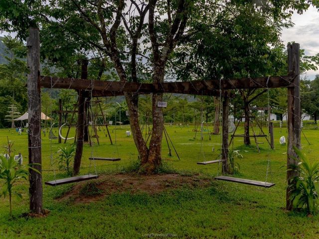 ลานกางเต็นท์ริมน้ำ บรรยากาศดี
