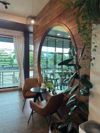 ร้านอาหารในเมืองนารอง🍛