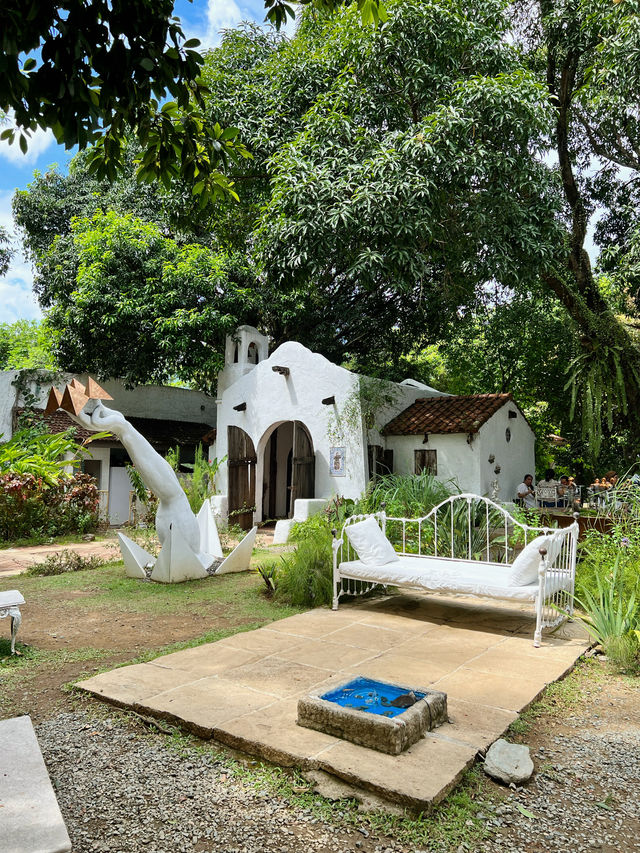 🇵🇭安蒂波洛｜歐式建築搭配腦洞大開的藝術創作