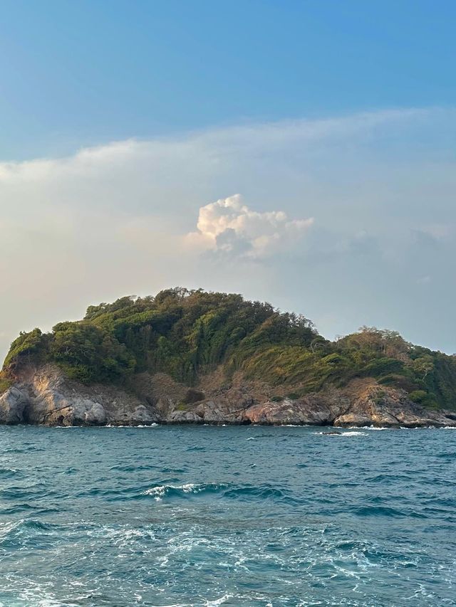 เกาะทะลุ