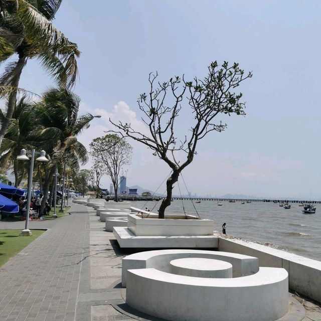 เดินเล่นริมหาดวอนนภา 🏖️🌈☀️