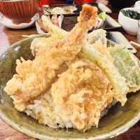 「天津街巷弄內的日式鰻魚飯店，人均價格200-400元」