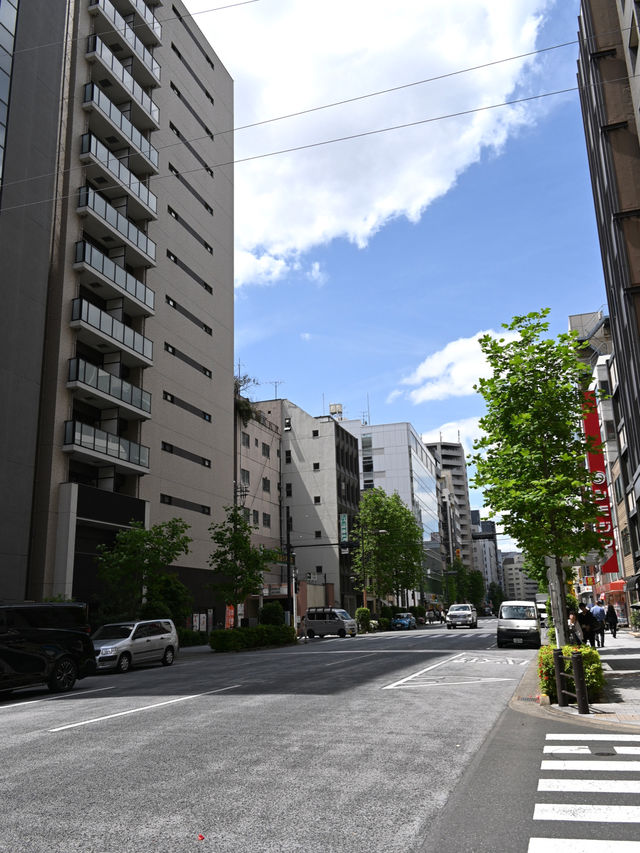 【玉尾稲荷神社/東京都】日本橋のビルの谷間に鎮座する