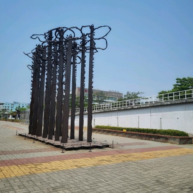 งานอาร์ต  ที่เมืองเกาสง