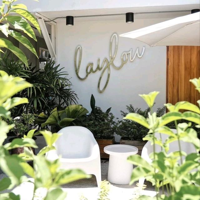 Lay Low 