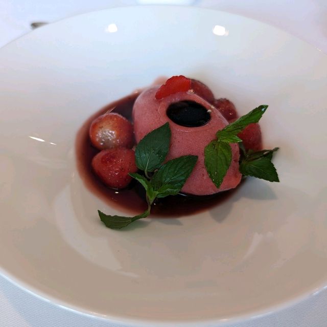 北海道唯一米其林三星餐廳Moliere