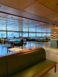 香港　香港観光　First Class LoungeのThe dining roomはもうレストランだぞ！