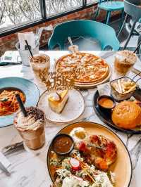 Cafe Hunting | English Cottage Style Cafe by Qidot