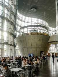 พาชมสถาปัตสวยๆที่ The National Art Center Tokyo🎌