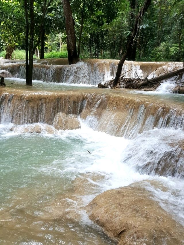 LEFT SPEECHLESS WITH THIS STUNNING WATERFALL